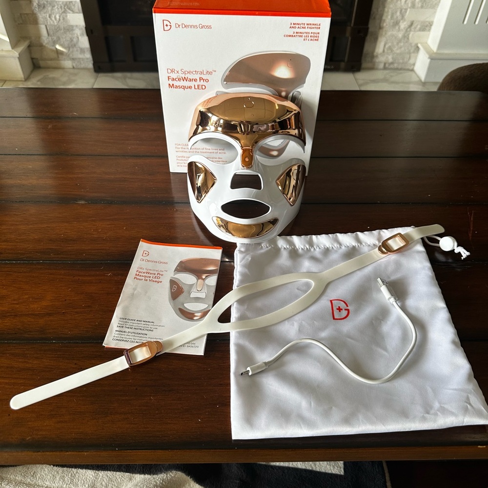 Dr. Dennis Gross SpectraLite FaceWare Pro LED Mask